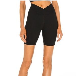 NEW, YEAR OF OURS V WAIST BIKER SHORT IN BLACK